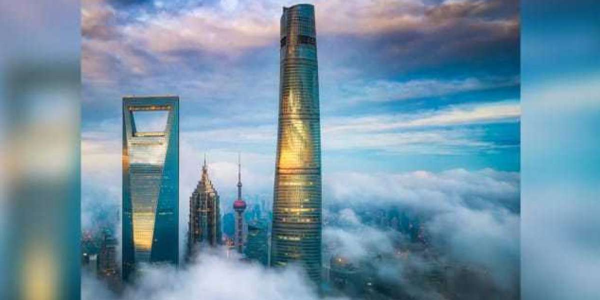 World's highest hotel opens in China